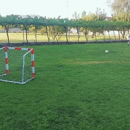 Pesa House-pool, Jacuzzi,fenced Garden & Football 公寓 *