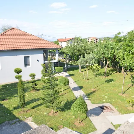 Hidden Oasis Pesa - Luxury With Pool & Подгориця