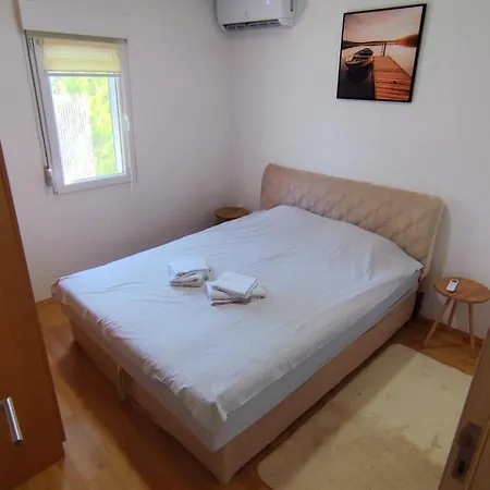 Hidden Oasis Pesa - Luxury With Pool & * Podgorica